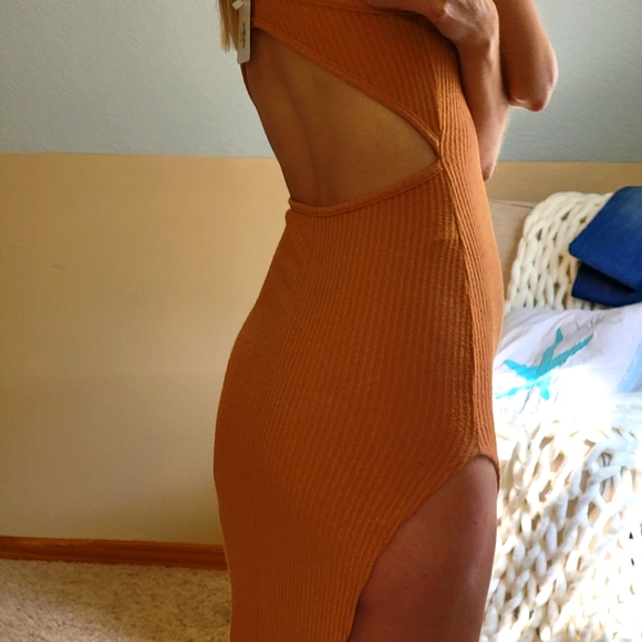 THIS DRESS! NWT- Sm - Picture 4 of 9